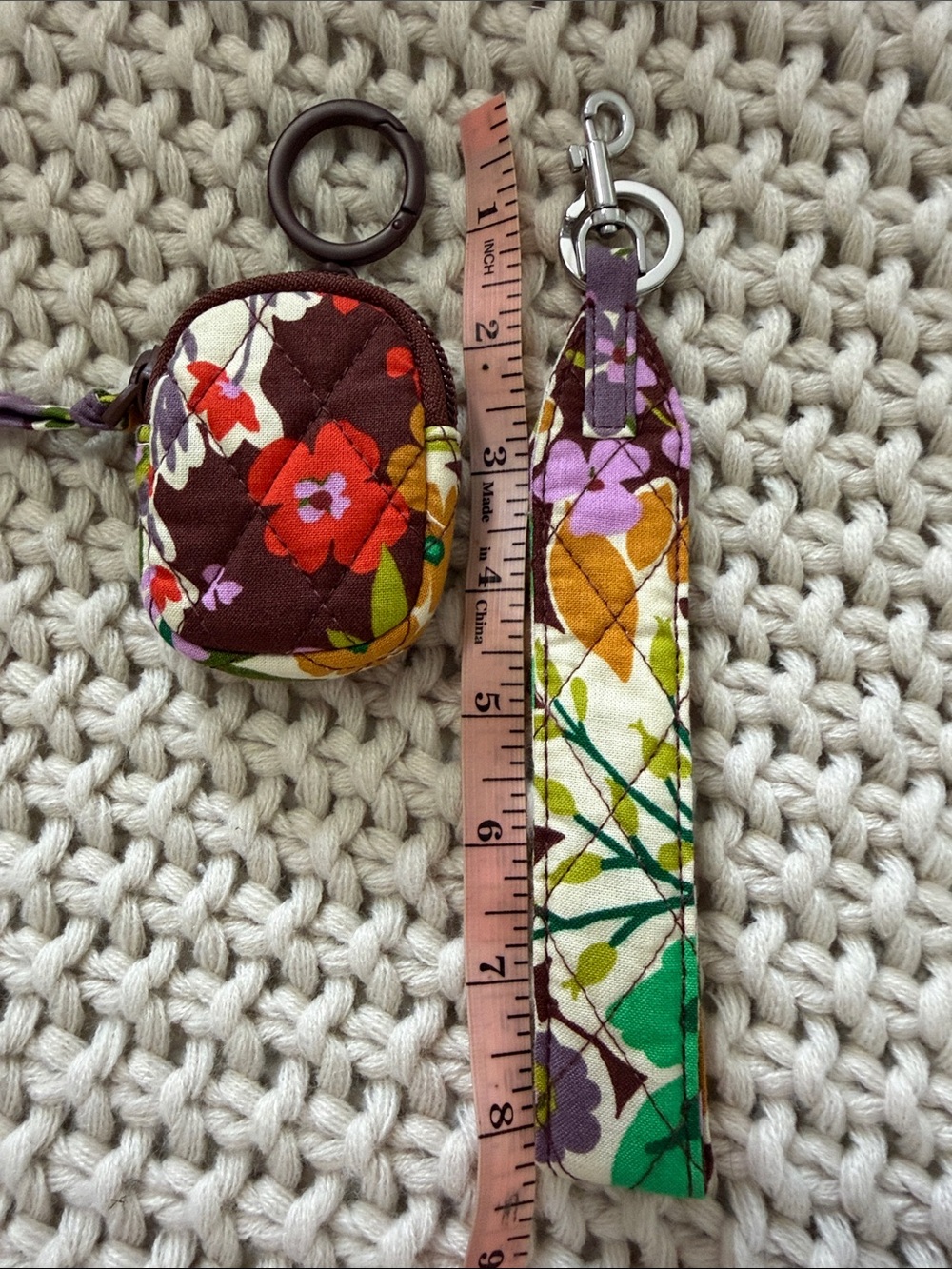 Vera Bradley Multi-Color Floral Clear Cosmetic Bag Set + Key Chain + Coin Purse - Picture 9 of 11